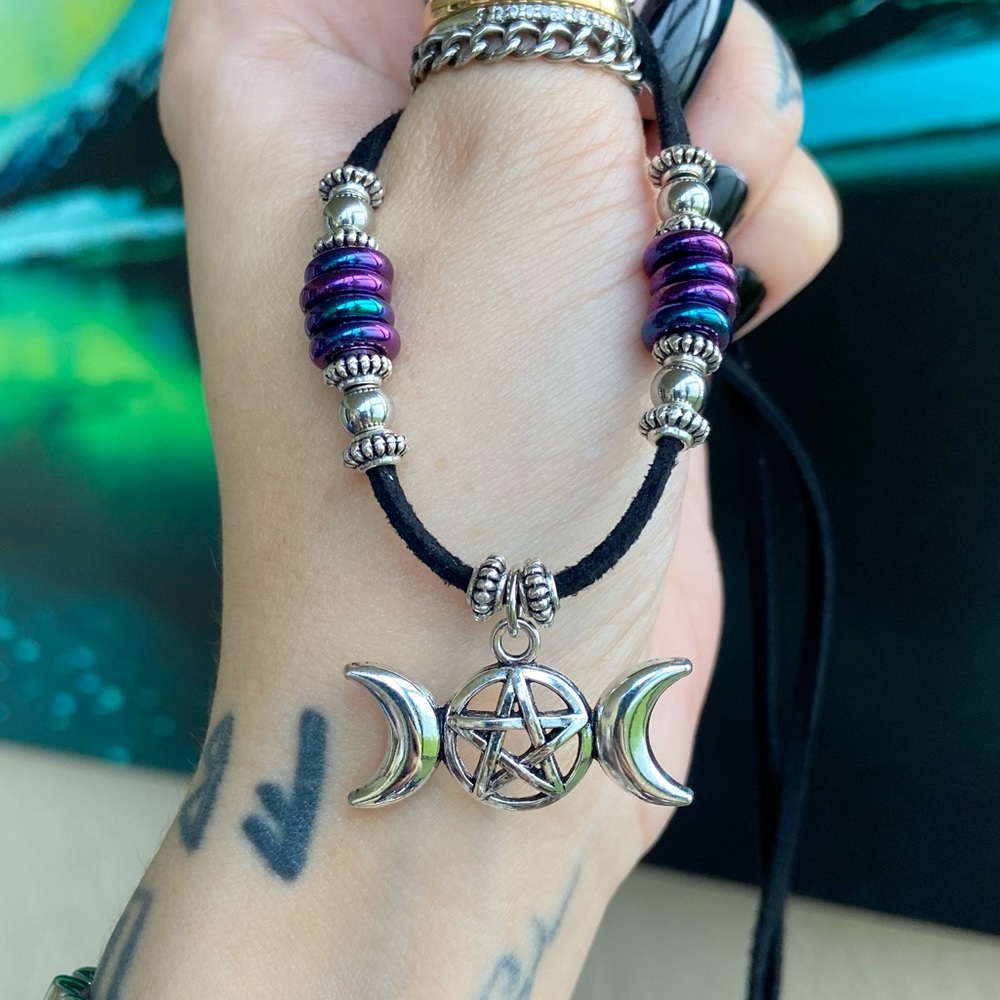 Crecent moon pentagram adjustable choker necklace - Picture 8 of 11